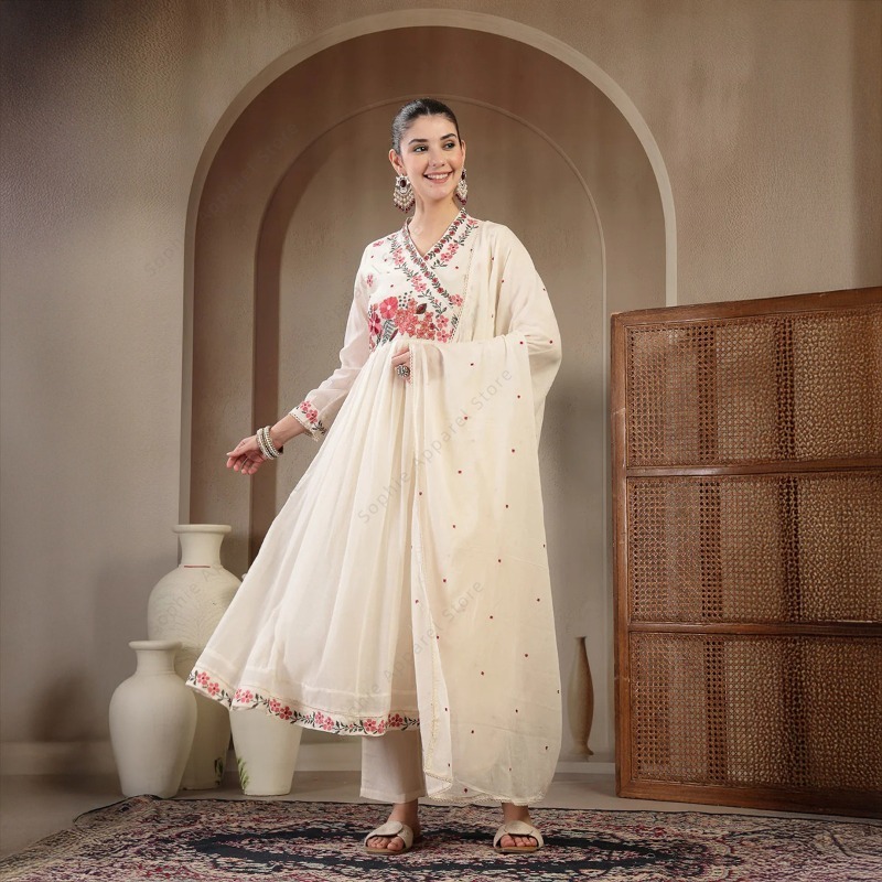 Summer Clothing India - ชุดคุर्ติดีไซน์อานาร์กาลีผ้าฝ้ายสีขาว พร้อมกางเกงและผ้าคลุมไหล่ ปักลายดอกไม้ สไตล์อินเดีย ชุดฤดูร้อนสุดหรูสำหรับผู้หญิง