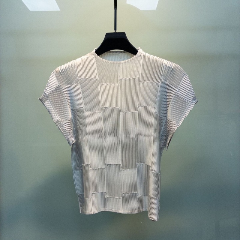 มิยาเกะเสื้อยืดแขนสั้นจีบ 2026 - Summer Clothing In French บทวิจารณ์และราคา